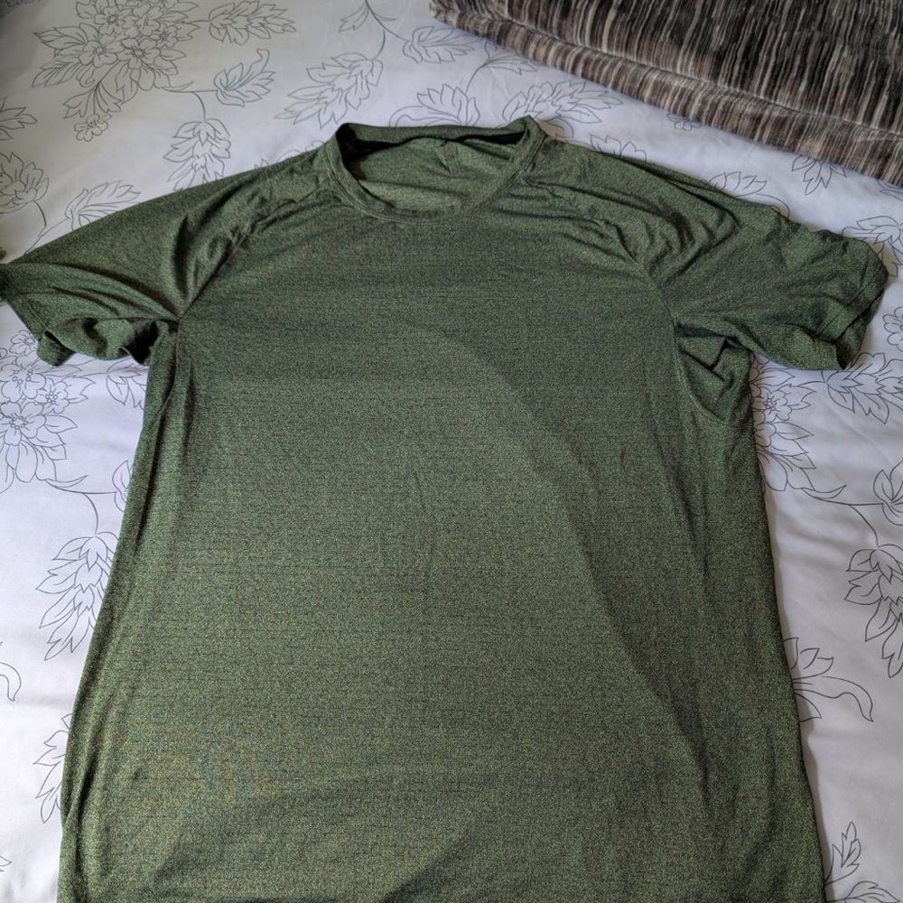 Men's Green Lululemon Shirt